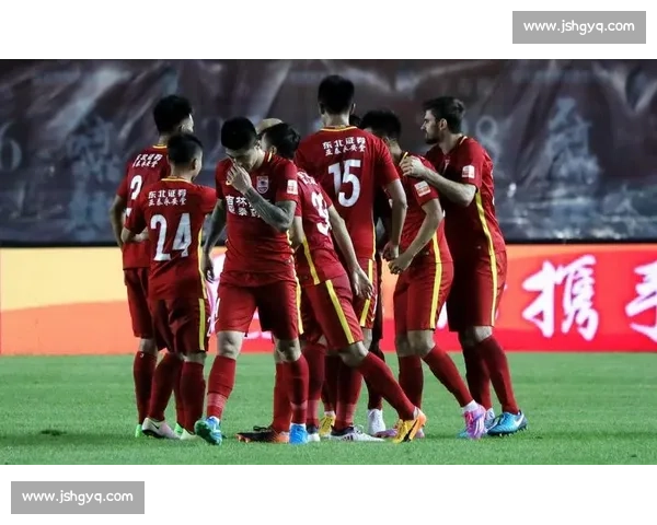 恒大遭遇亚泰顽强抵抗 艰难逆转赢得关键三分 恒大遭遇亚泰顽强抵抗 艰难逆转赢得关键三分